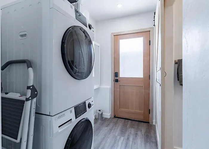Downtown -duplex - Ev Charger Holiday home *