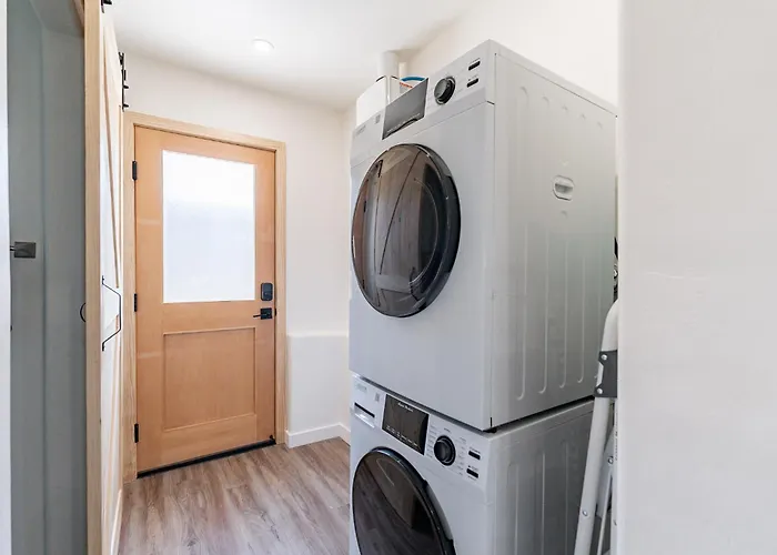Downtown -duplex - Ev Charger Holiday home *