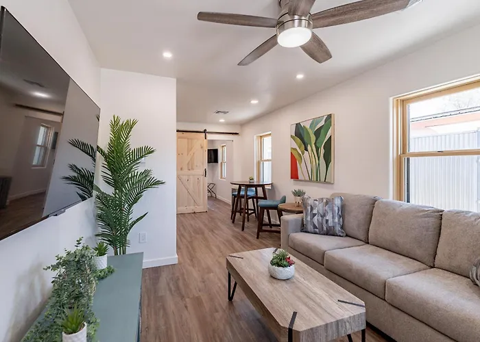 Downtown -duplex - Ev Charger Holiday home *